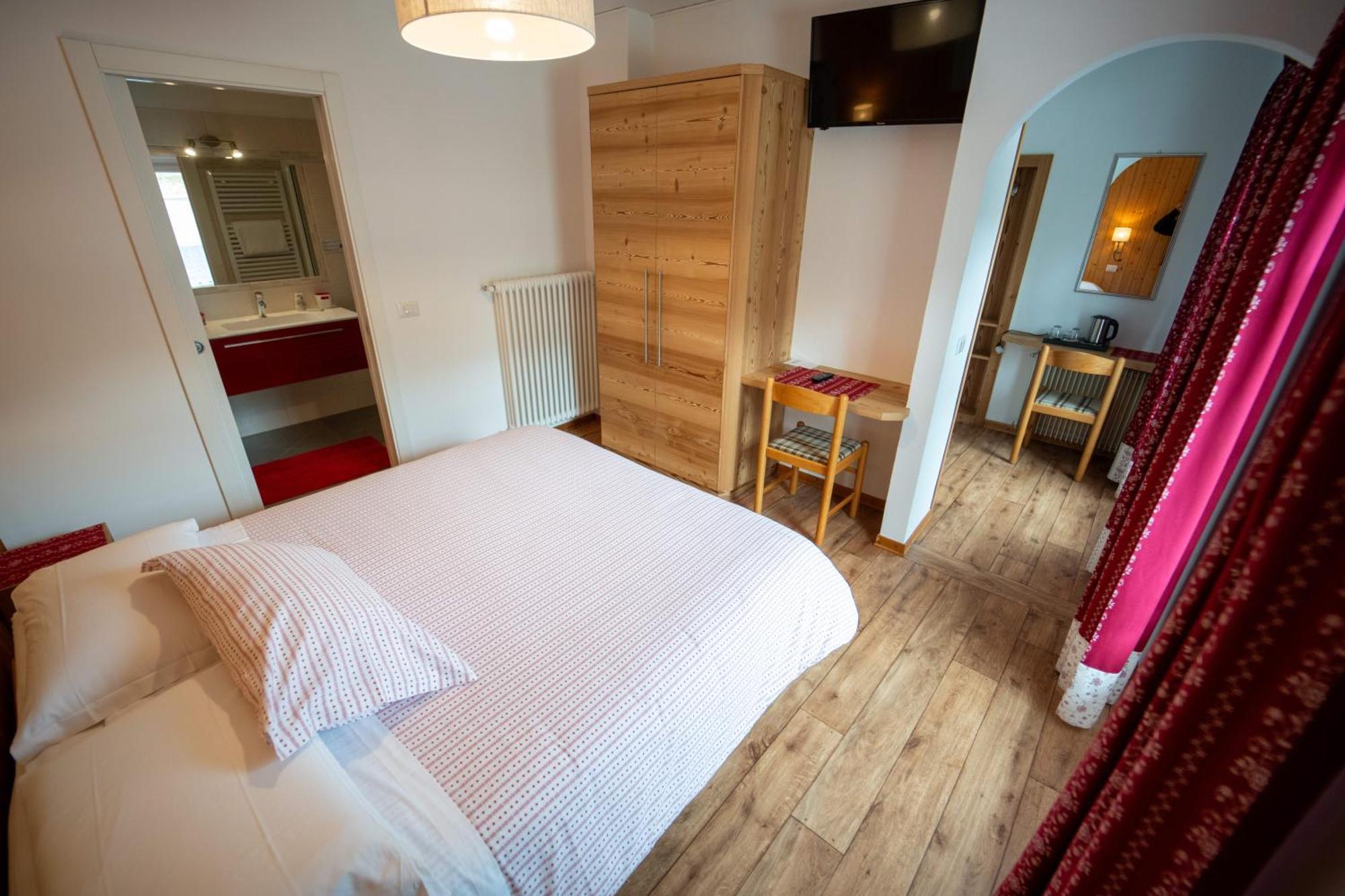 B&B Bucaneve Vigo di Fassa Phòng bức ảnh