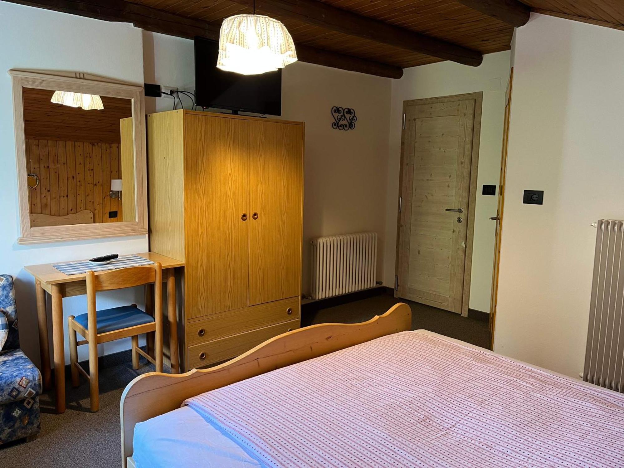 B&B Bucaneve Vigo di Fassa Phòng bức ảnh